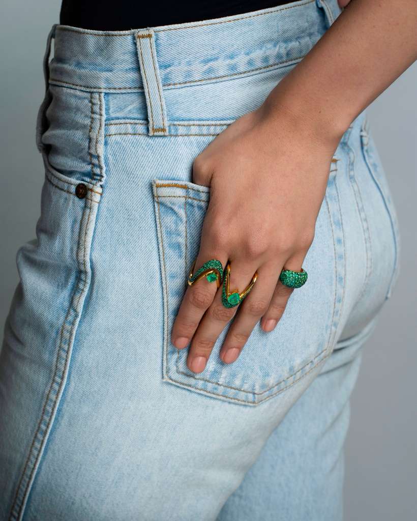 Emerald Pear Shape Vanki Ring