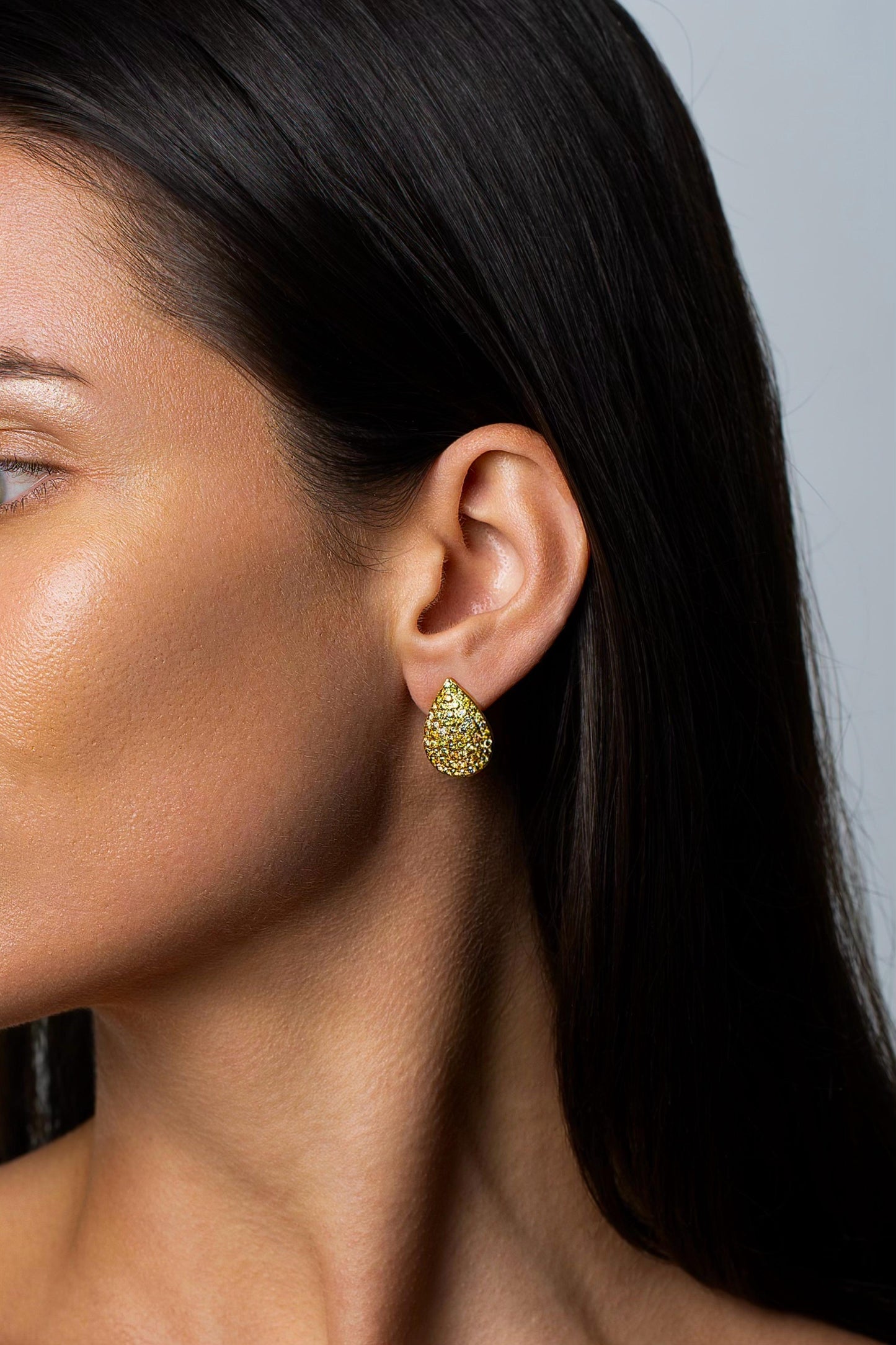 Fancy Color Diamond Tear Drops Stud