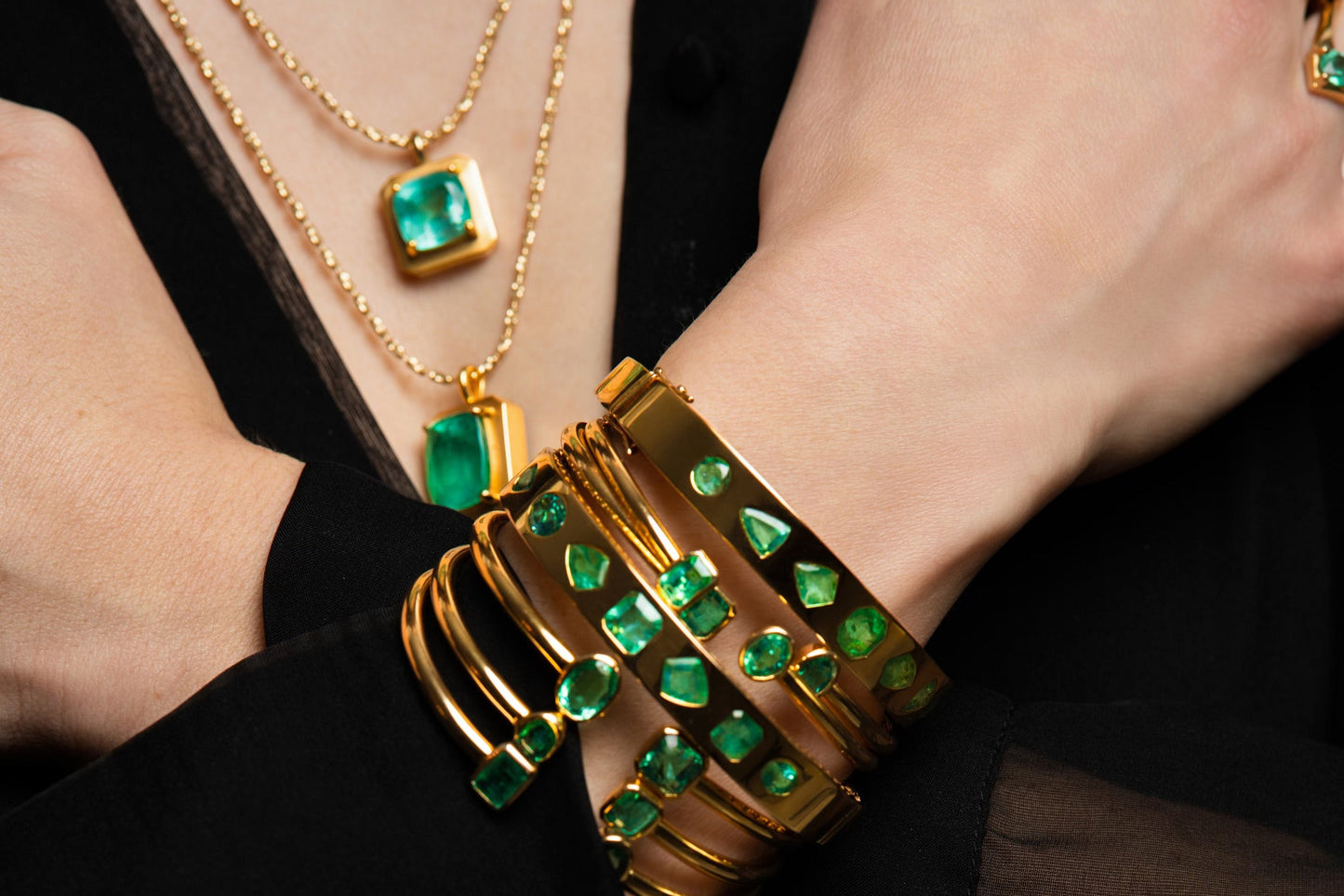 Ishtar Emerald Fancy Shape Bangle