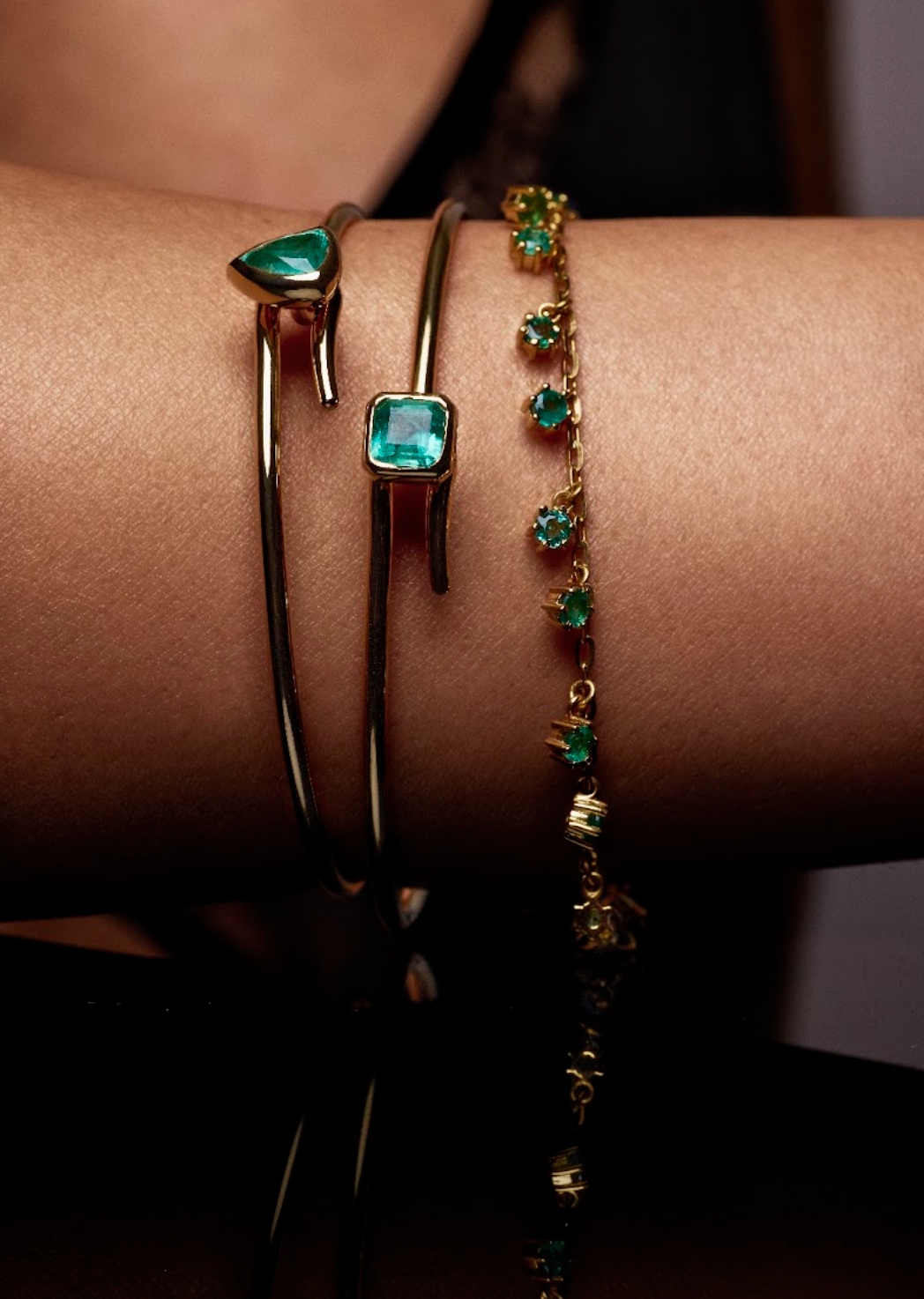 The JJ Knot Princess Emerald Bangle