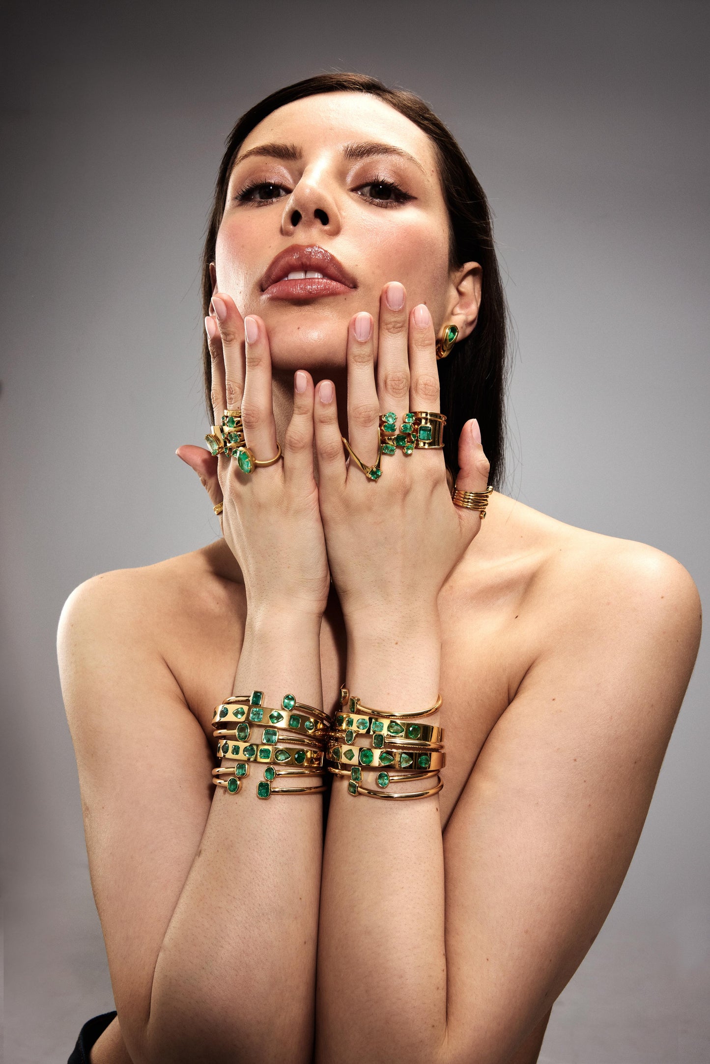 Emerald Vanki Ring